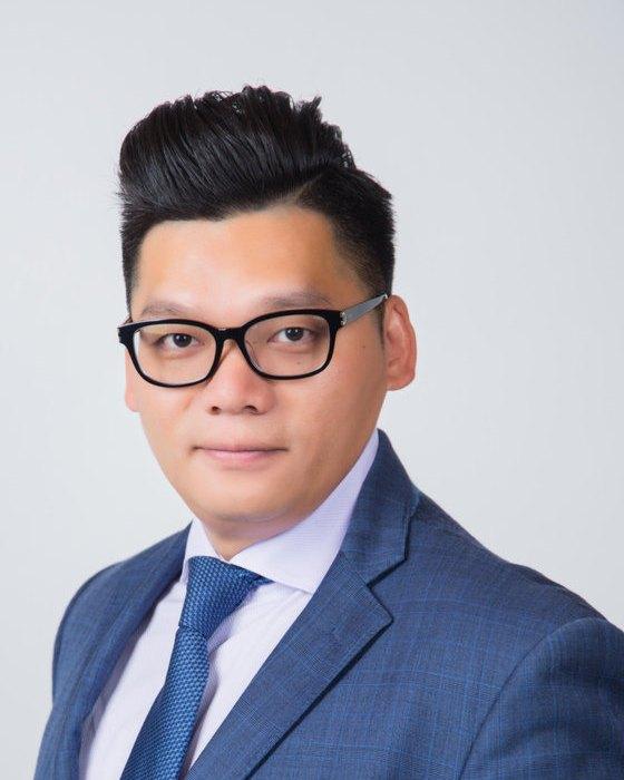 江源律师照片